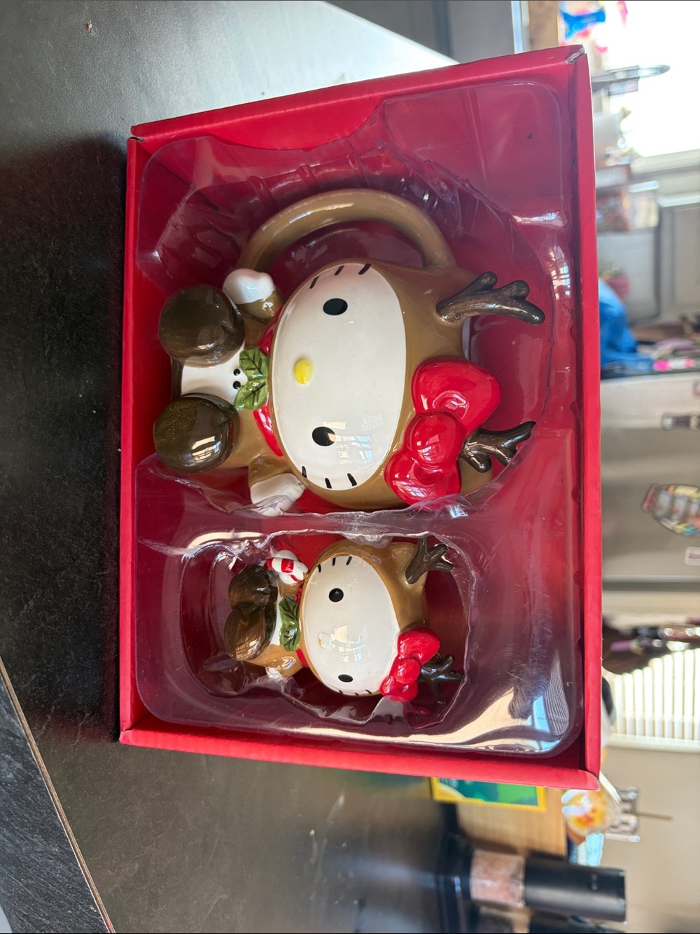 Hello Kitty Reindeer Ceramic Tea Set - Red and Brown
